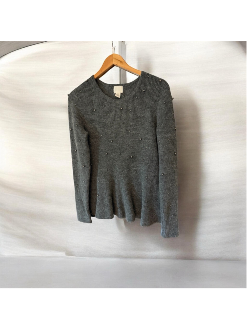 Women's H&M Gray Pearl Studded Crew Neck Sweater XL